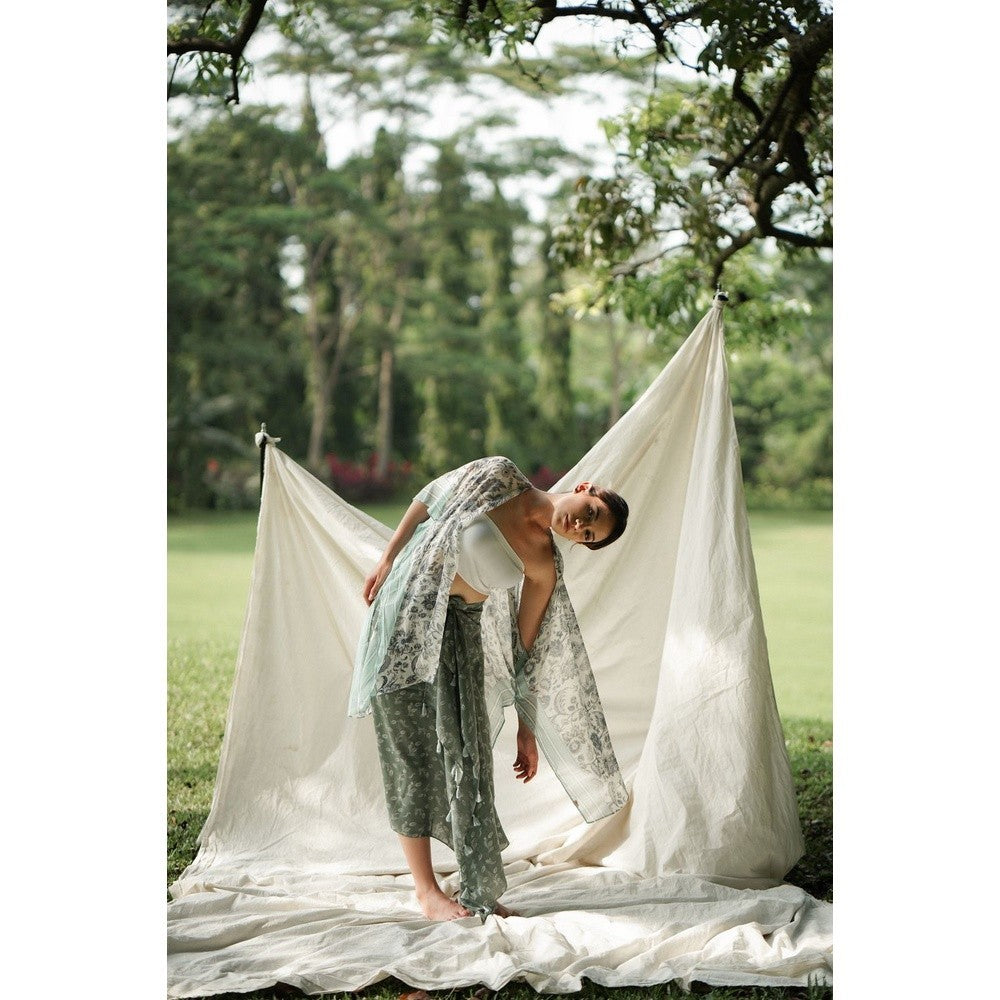 Kania Outer