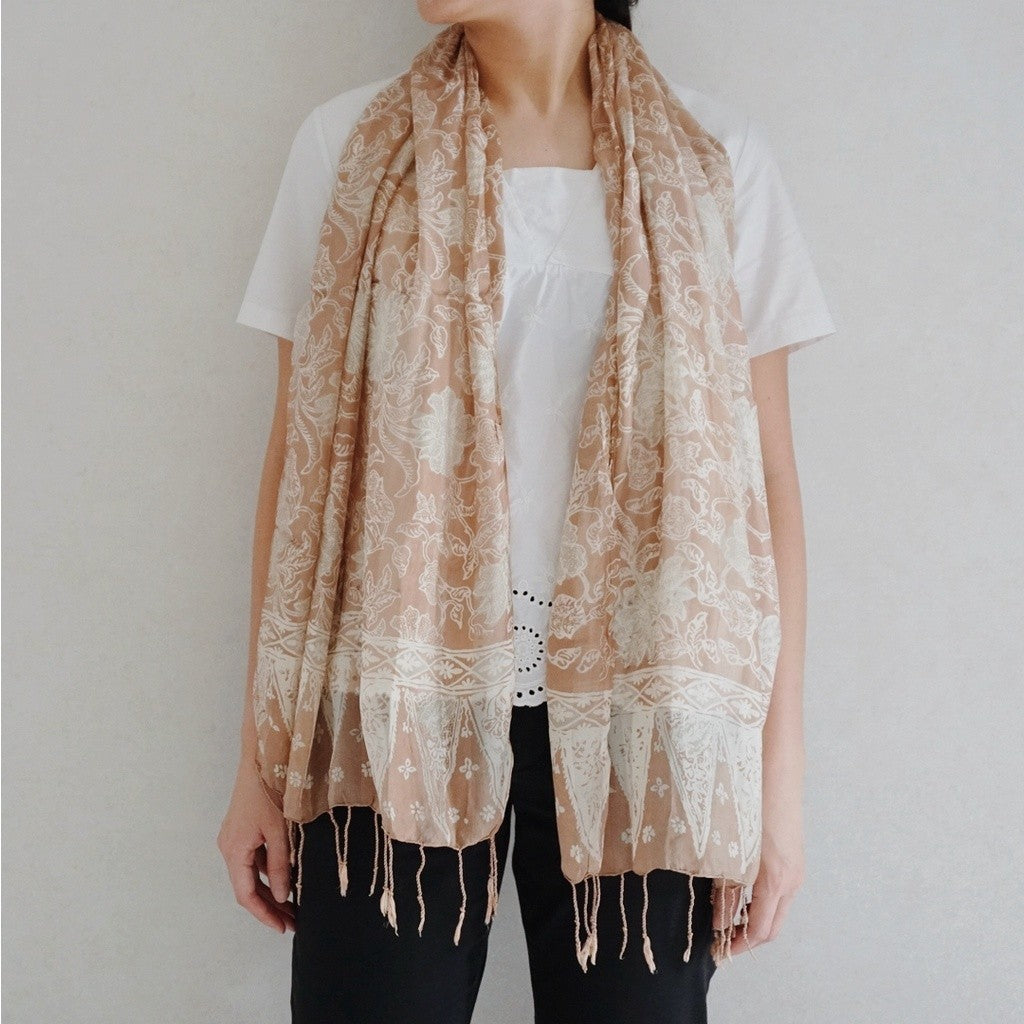 Syal Batik Sutra Cream 04