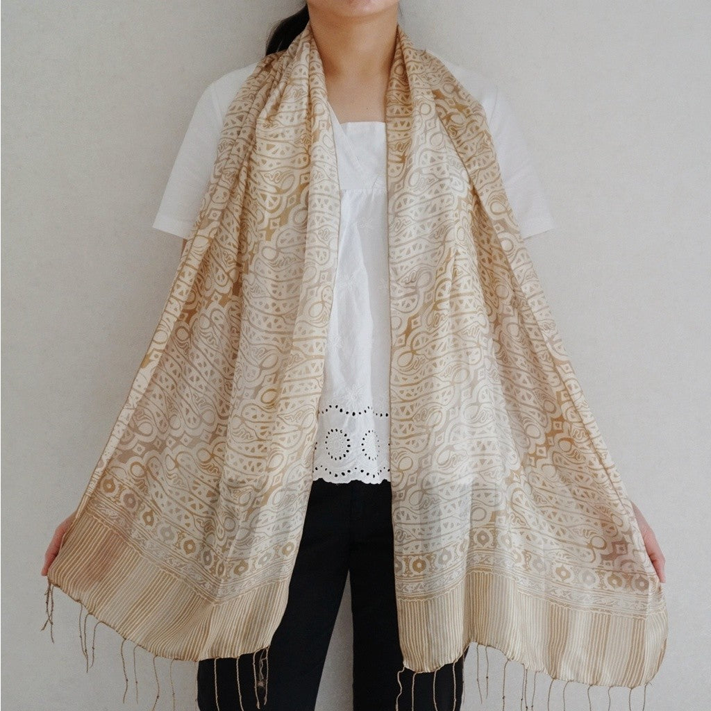 Syal Batik Sutra Cream 02