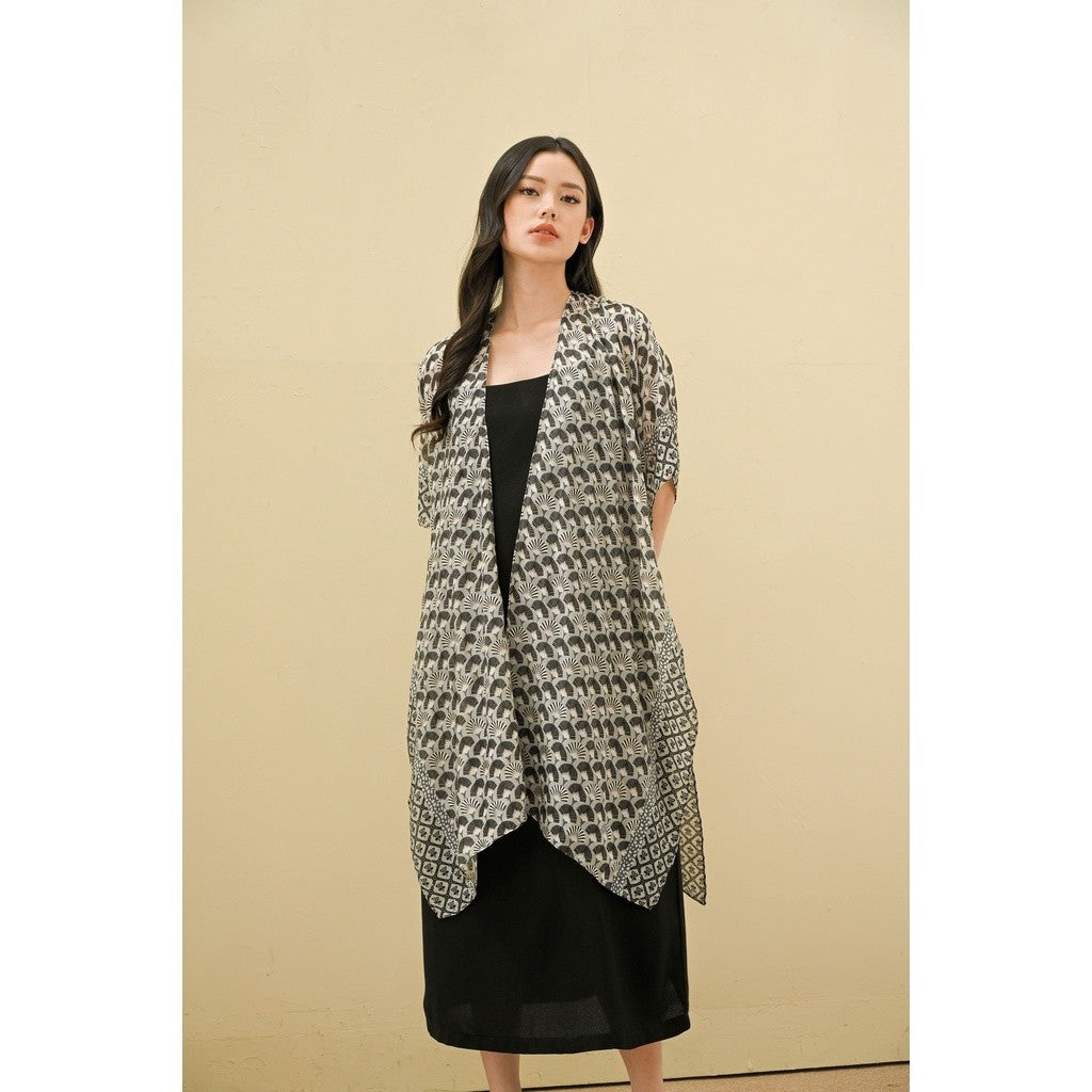 Pasha Black Outer