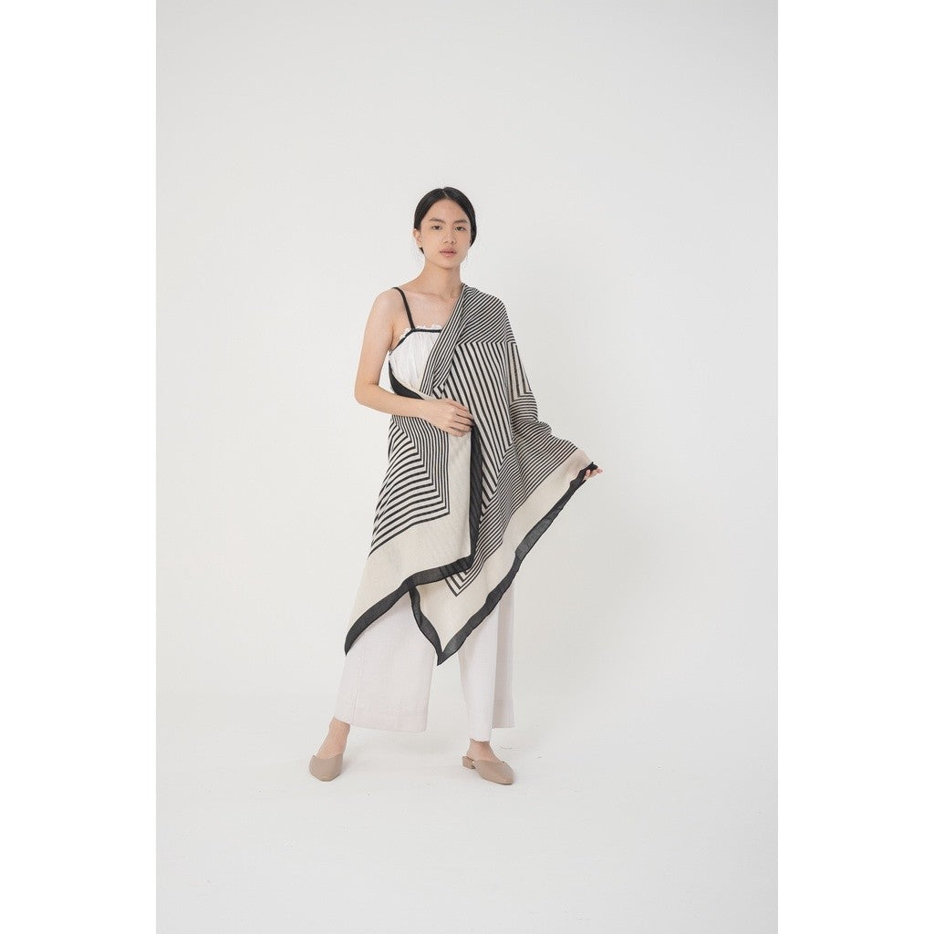 (DEFECT SALE) Muthia White Shawl