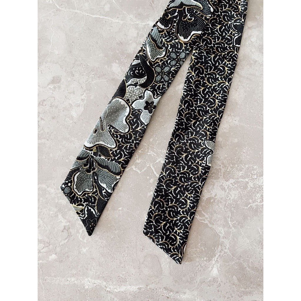 Kora in Black - Twili Pita Syal