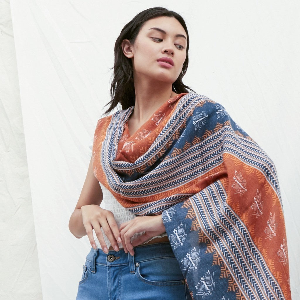 Lyan Shawl